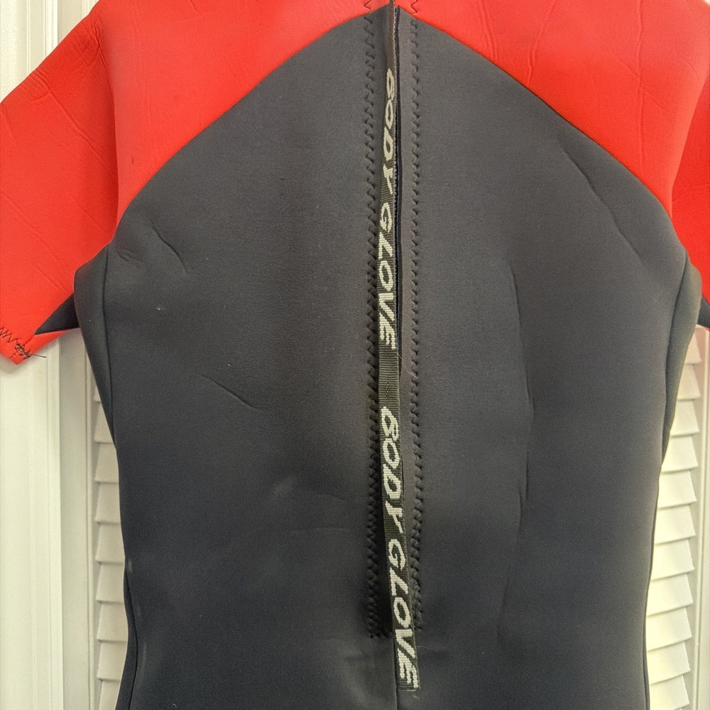 Body Glove Black/red Orange Wet Suit, Mens M/L  21 Mm Density Beach Sun Diving